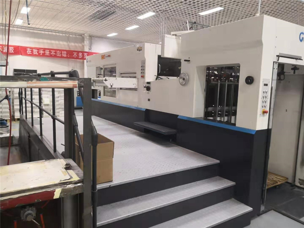 全自動摸切機(jī)